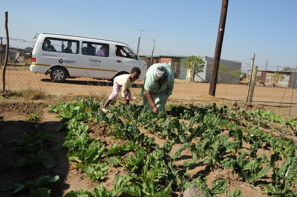 Help HIV/AIDS patients receive treatment