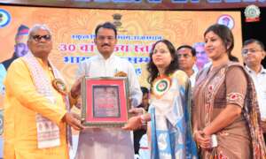 RSKS India's Director Receiving the Award.
