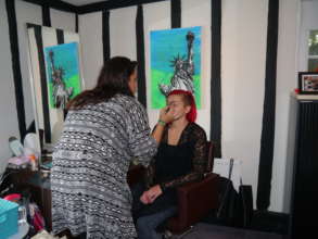 Make-Up Artist