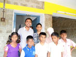 ESL tutor with IELC school children