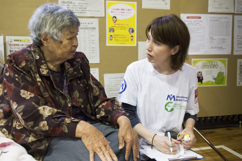 Helping residents of the temporary shelter