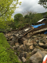 Toppled house in Nishihara