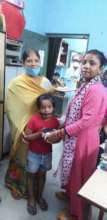 Akansha receives her smartphone