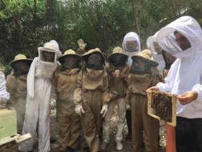 The Working Queens of Menos Pensado