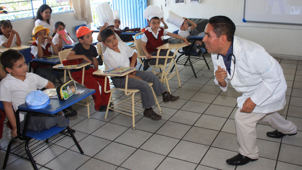 Sponsor Four English Teachers from Mexico