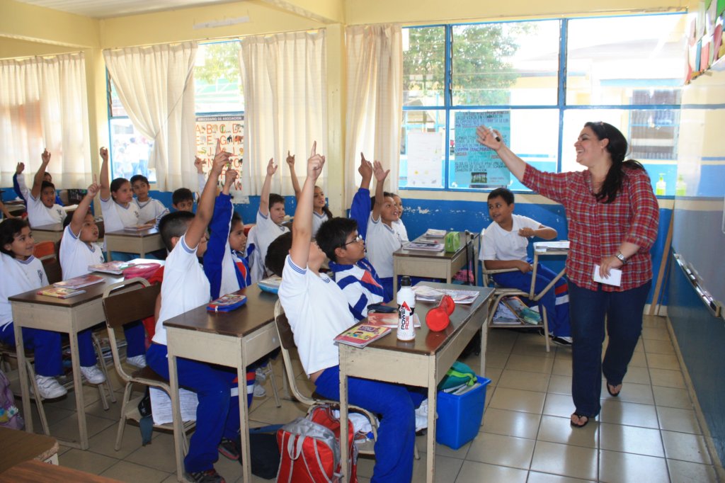 Sponsor Four English Teachers from Mexico