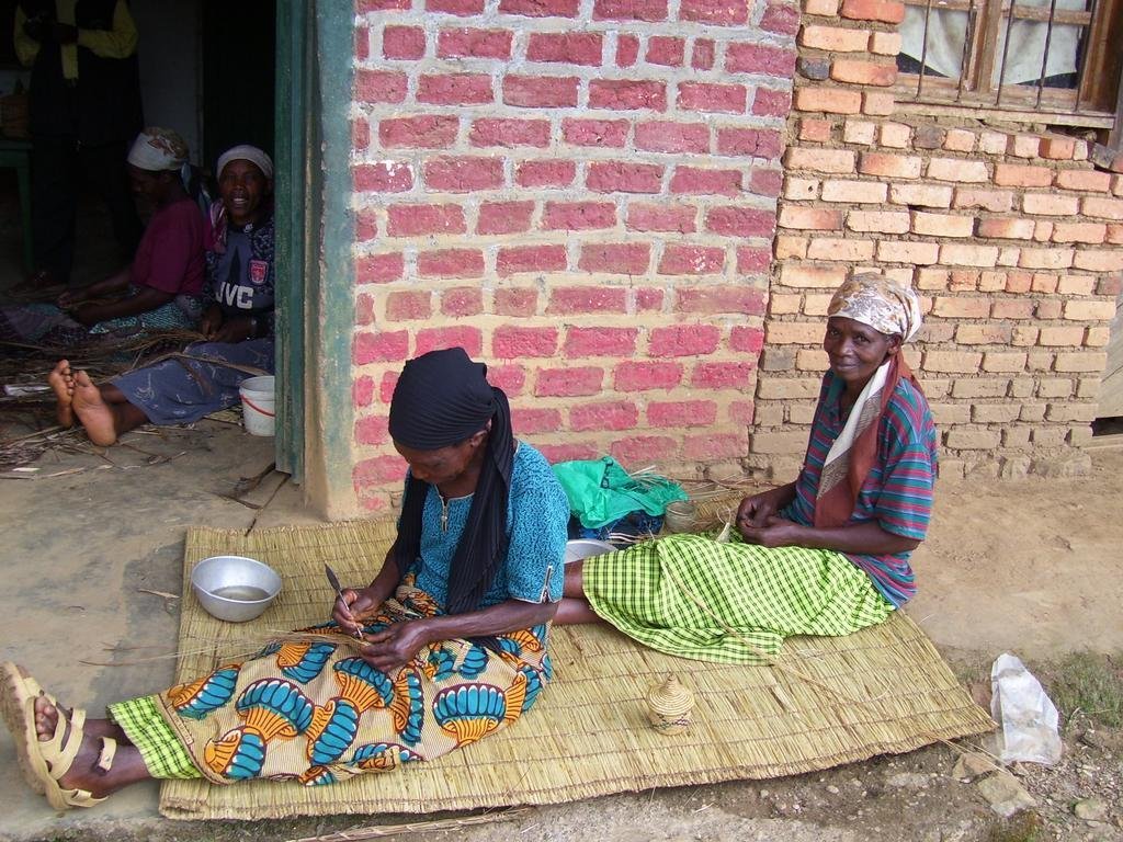 Environmental jobs for 50 impoverished Rwandans