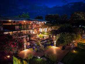 the garden in the evening where students relax