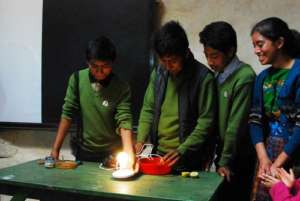 Middle School Students Science Demos