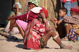 Ju'/hoansi Tribe members