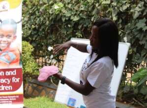 Demonstration of how to use reusable sanitary pads