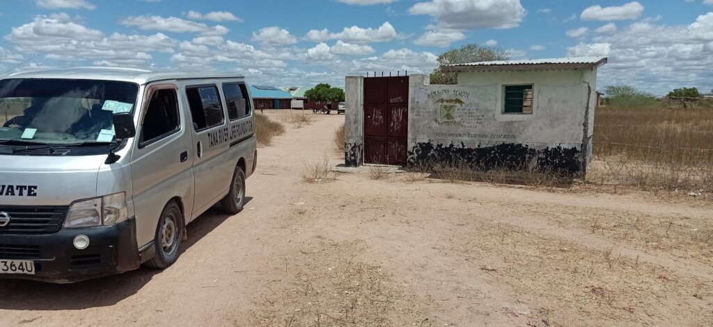 TRLF Van at the School's gate.