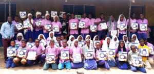 Ozi Primary Students with Solar Lanterns