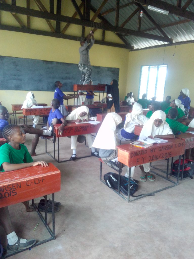 Solar Lanterns for Tana Students