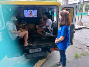 Teacher Fe using KalyEskwela for her session.