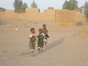 Kakondji girls on way to school