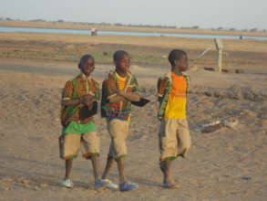 Kakondji boys on way to school