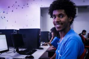 Apprentice in one of Rede Cidada computer lab