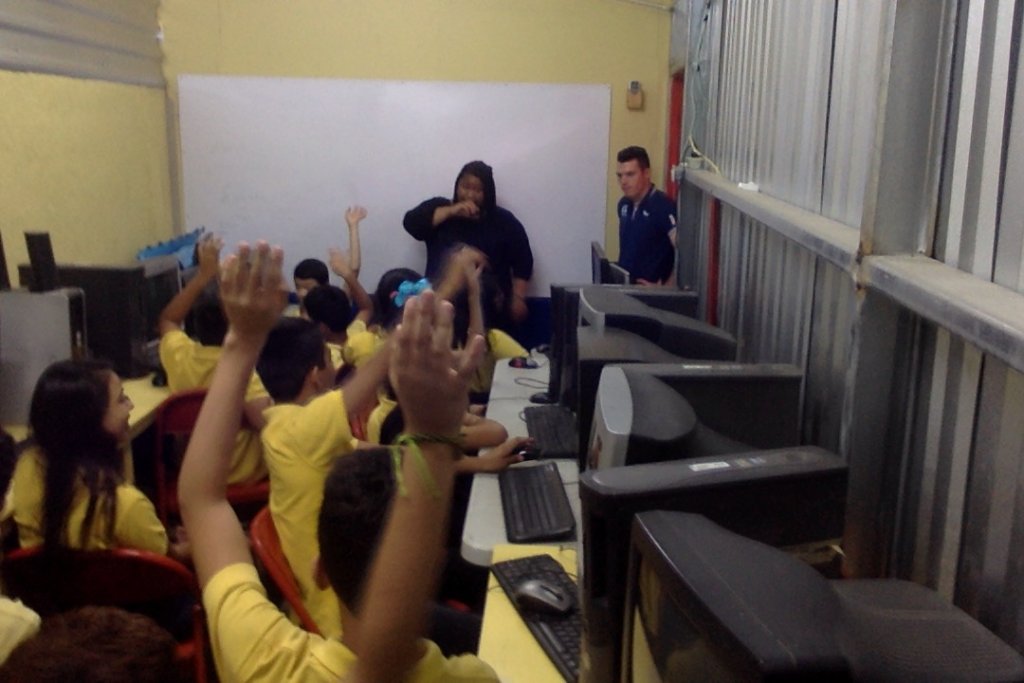 Introducing Technology to 300 Honduran students