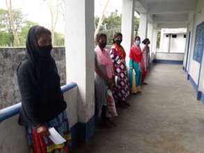 At queue maintaining distance