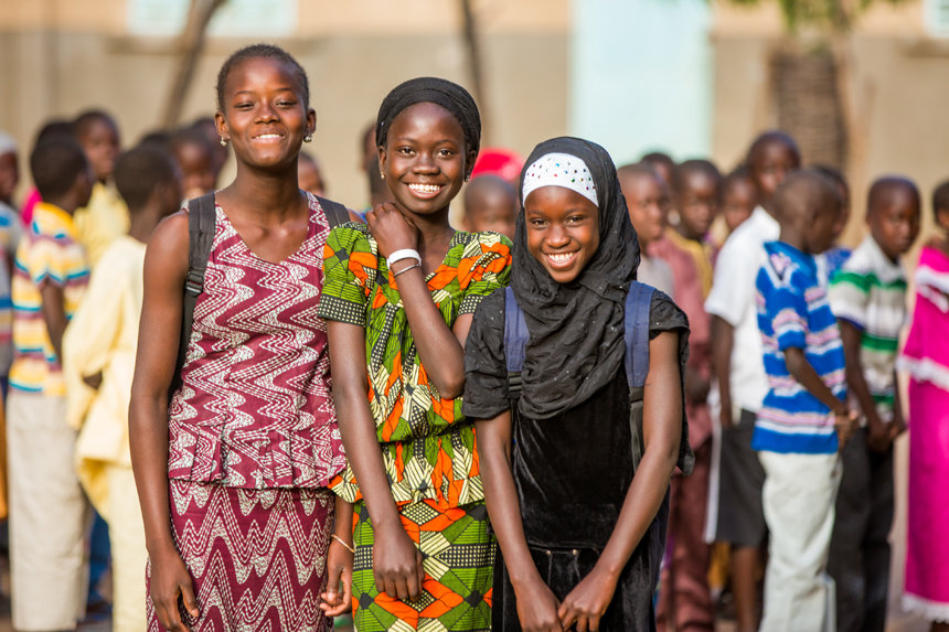 Educate girls and fight poverty in Senegal
