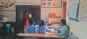 Children during a English learning session