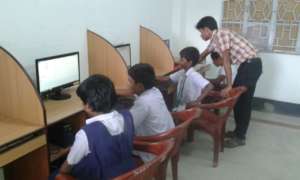 Students are attending computer class