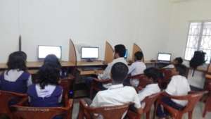Children are in practical class_2.jpg