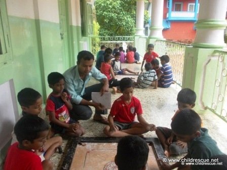 Provide residence  for 320 poor children in India