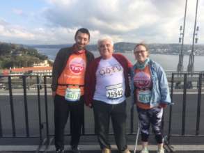 Mr.Aygunduz is on the Bosphorus Bridge in marathon