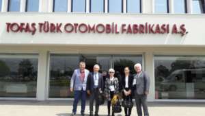 Mr Aygunduz and directors  are in front of Tofas