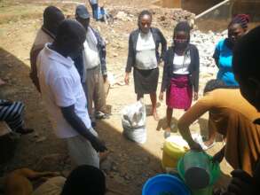 Nadi filter training in Slum Nairobi