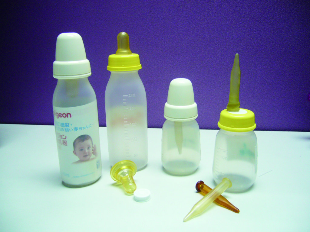 Feeding bottles for babies with Cleft Lip