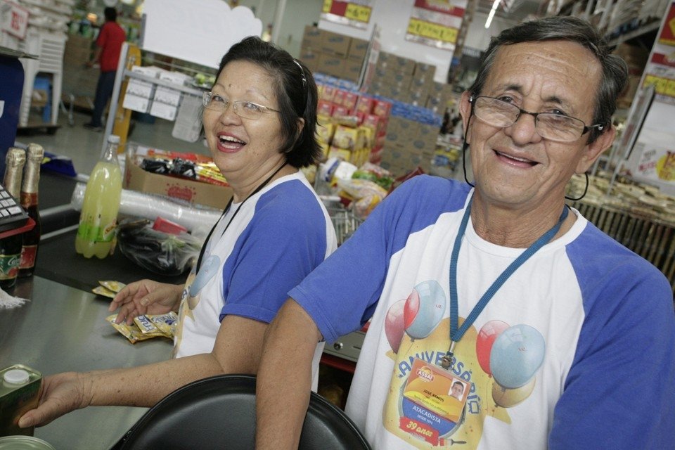 Give 3,150 Brazilian Workers Ages 50+ A Life