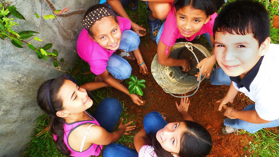 Help 125 Panamanian Students Act on Climate Change
