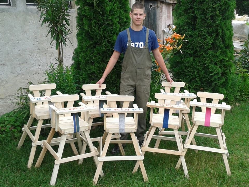 Free baby feeding chairs
