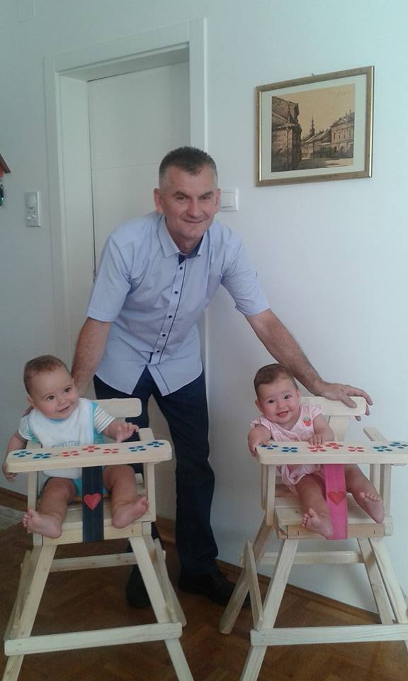 Free baby feeding chairs