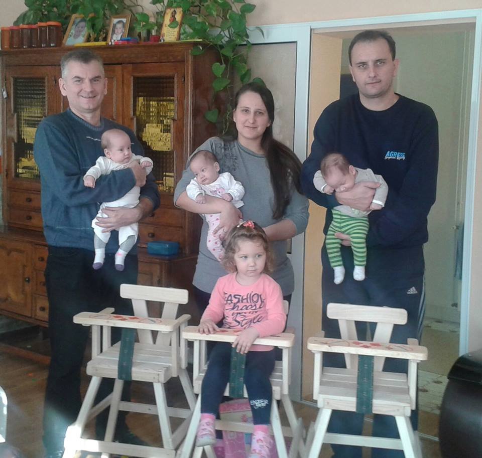 Free baby feeding chairs