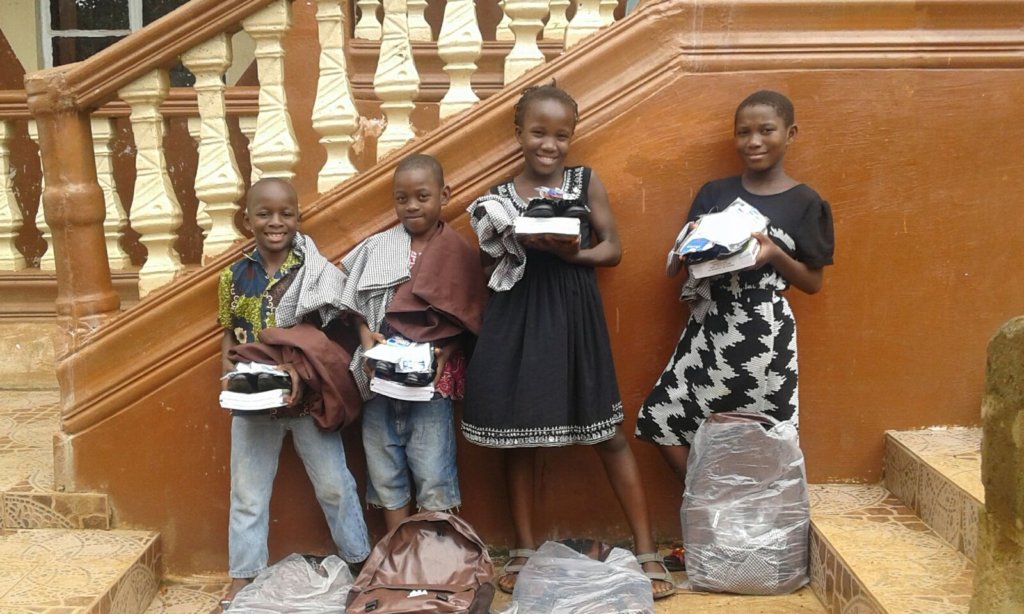 Help 40 Students Purchase Uniforms for School