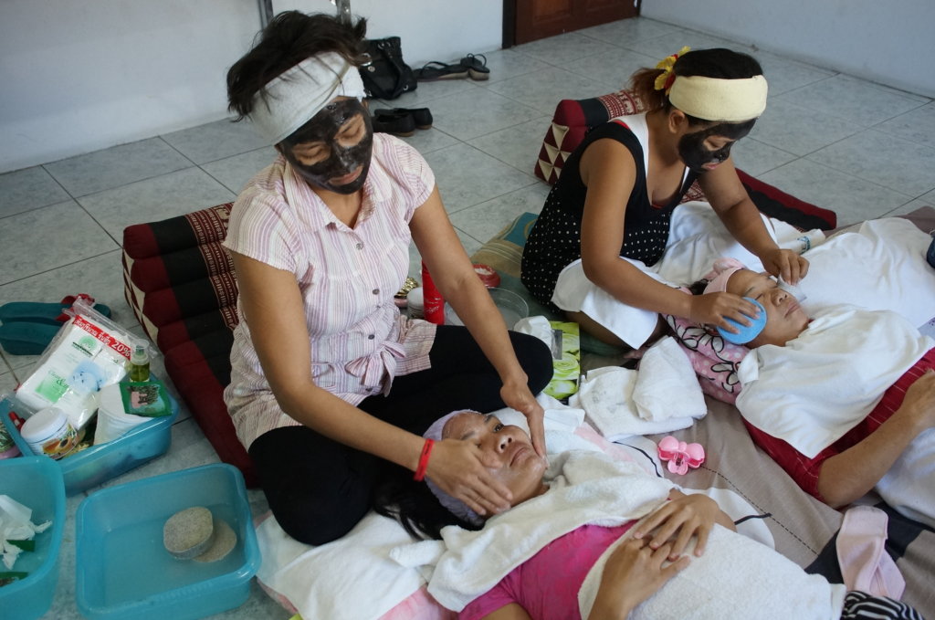 Help Sexworkers in Thailand find a new life!