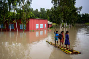 Flood relief for 1,000 households in Bangladesh