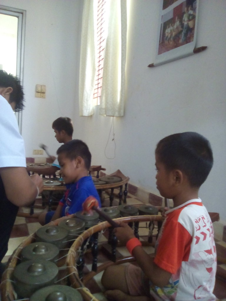 Help Somnang receive urgent medical care for HIV