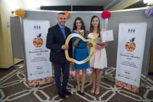 The winners Dr. Tanja Andreeva and Daria Mukova