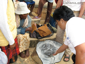Another low cost model, a panel solar cooker