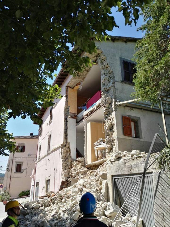 EARTHQUAKE IN CENTRAL ITALY: BACK TO SCHOOL!