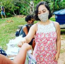 Young leaders distributing emergency kits
