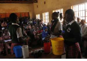 Teaching how to wash hands