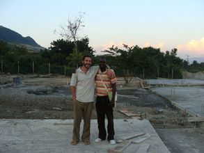 Chas Salmen on the Ekialo Kiona Center site