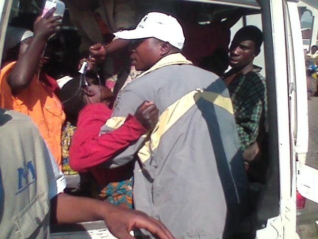 Emergency food and health care for war-torn DRC