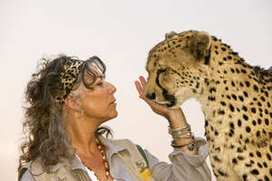 Laurie Marker & Chewbaaka, photo by Frans Lanting